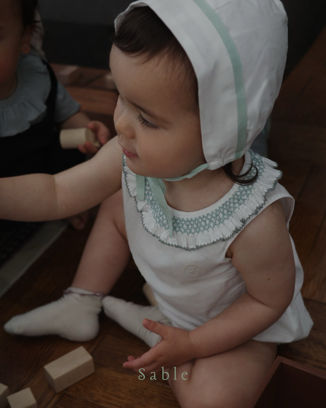 ribbon bonnet
